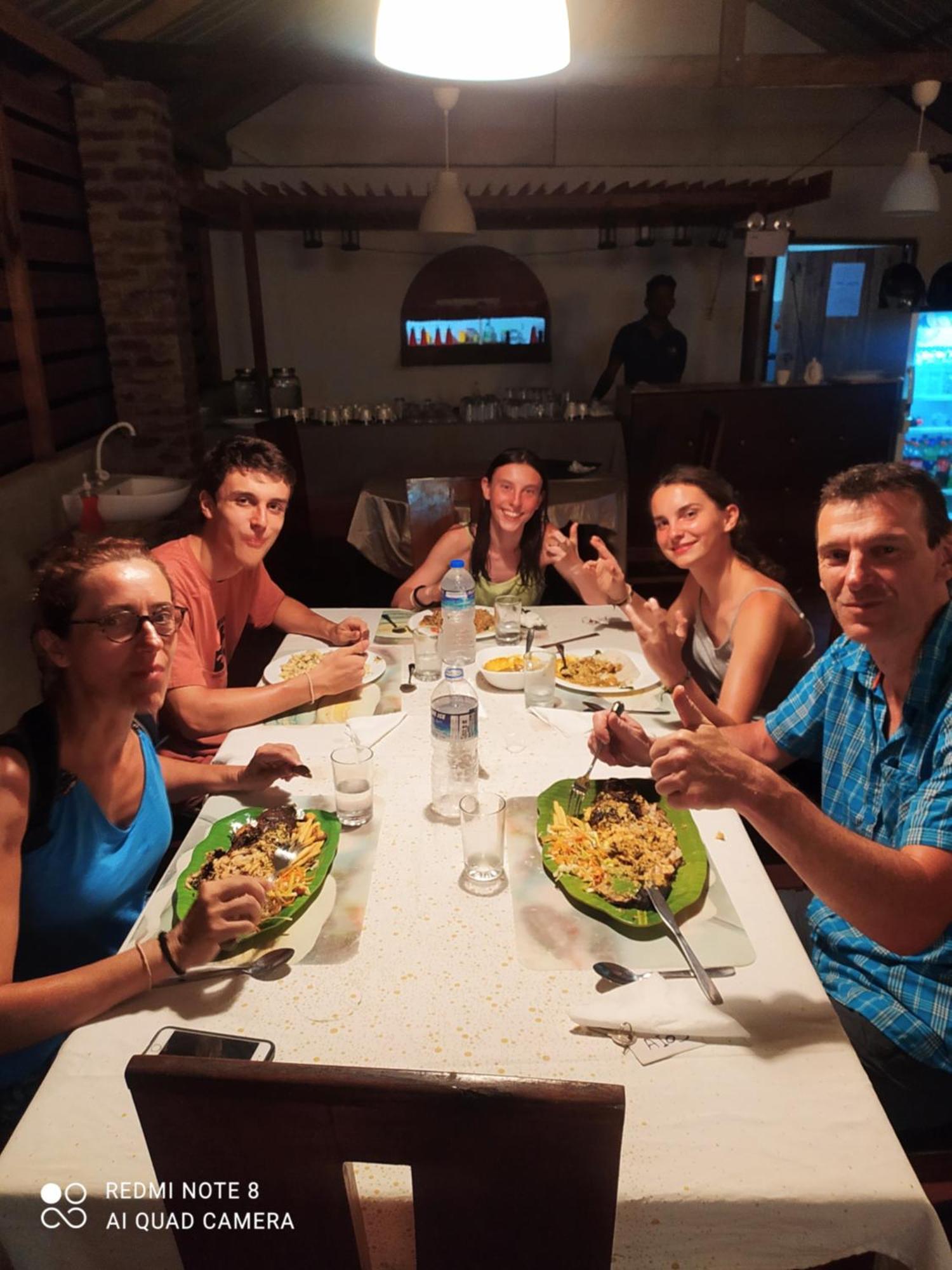 Готель Italian Guest Тринкомалі Екстер'єр фото